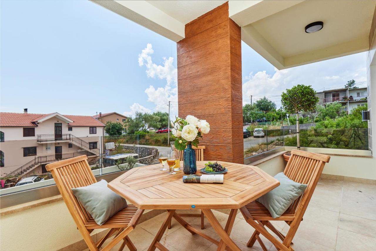 Apartment Rooftop